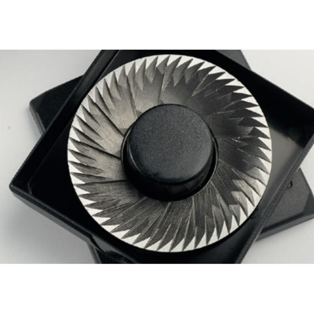 Diverso by Diamond Saladette | 3 Deuren (1/1 Gn) | Boven 4x 1/1 GN | +2°c/+8°c | Statisch + Ventilator | Klapdeksel + Snijblad | 1365x700x850(h)mm
