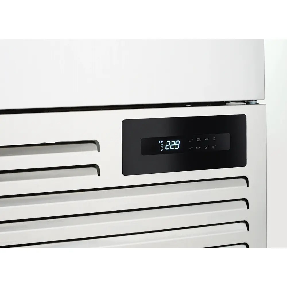 Arktic by Hendi Blastchiller | 15 Niveaus (en/gn) | Max. 45kg (koelen) / 35kg (vriezen) | 2.08kw (230v) | Wielen (geremd) | 790x943x1975(h)mm