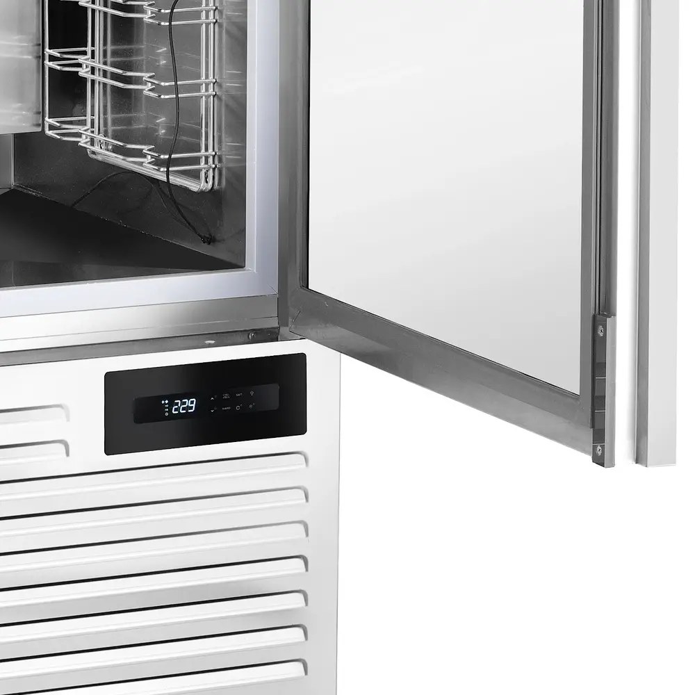 Arktic by Hendi Blastchiller | 7 Niveaus (en/gn) | Max. 25kg (koelen) / 20kg (vriezen) | 1.49kw (230v) | 750x740x1290(h)mm
