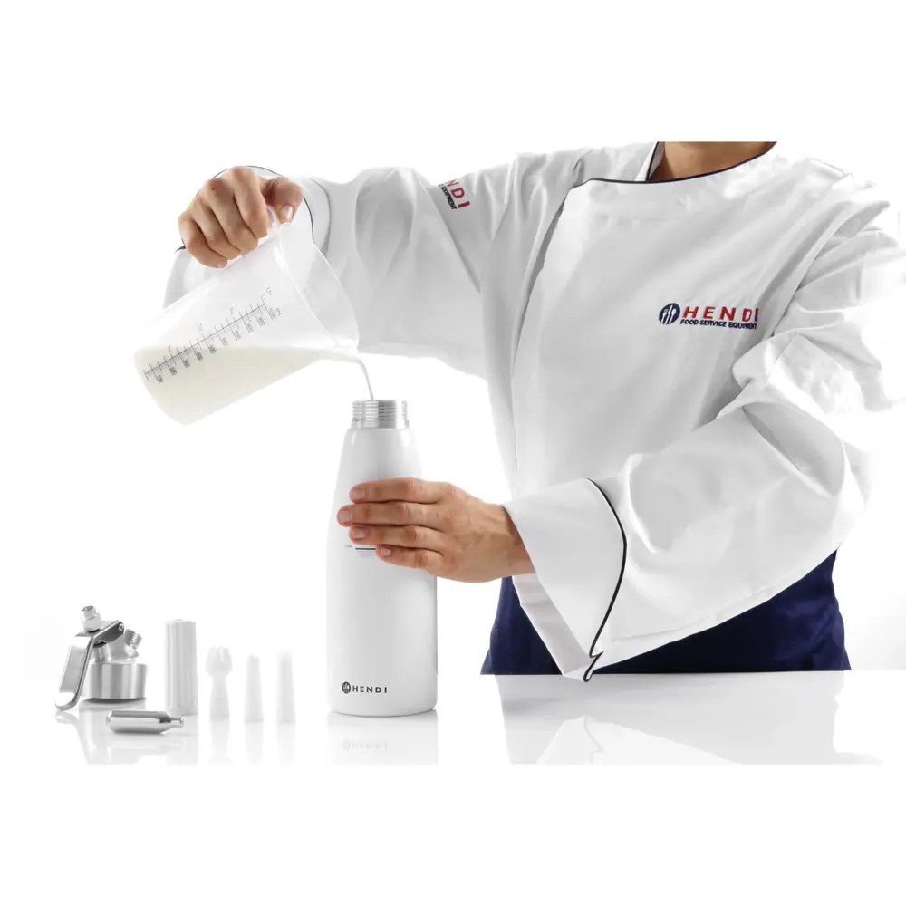 Hendi Slagroomapparaat | Kitchenline | Aluminium | Zwart | 0.5l | 3 Spuitmonden | ø80x260(h)mm