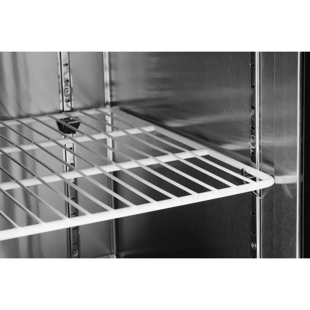 Arktic by Hendi Vrieswerkbank | Kitchenline | 390l | 3 Deuren | -17°c/-22°c | Geforceerd | 0.55kw | Achteropstand | 1800x600x850/890(h)mm