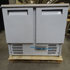 Gekoelde Saladette Met Gebogen Glas 2x Gn1/1 + 3x GN 1/6-150 mm + Reserve 2 Deuren GN 1/1