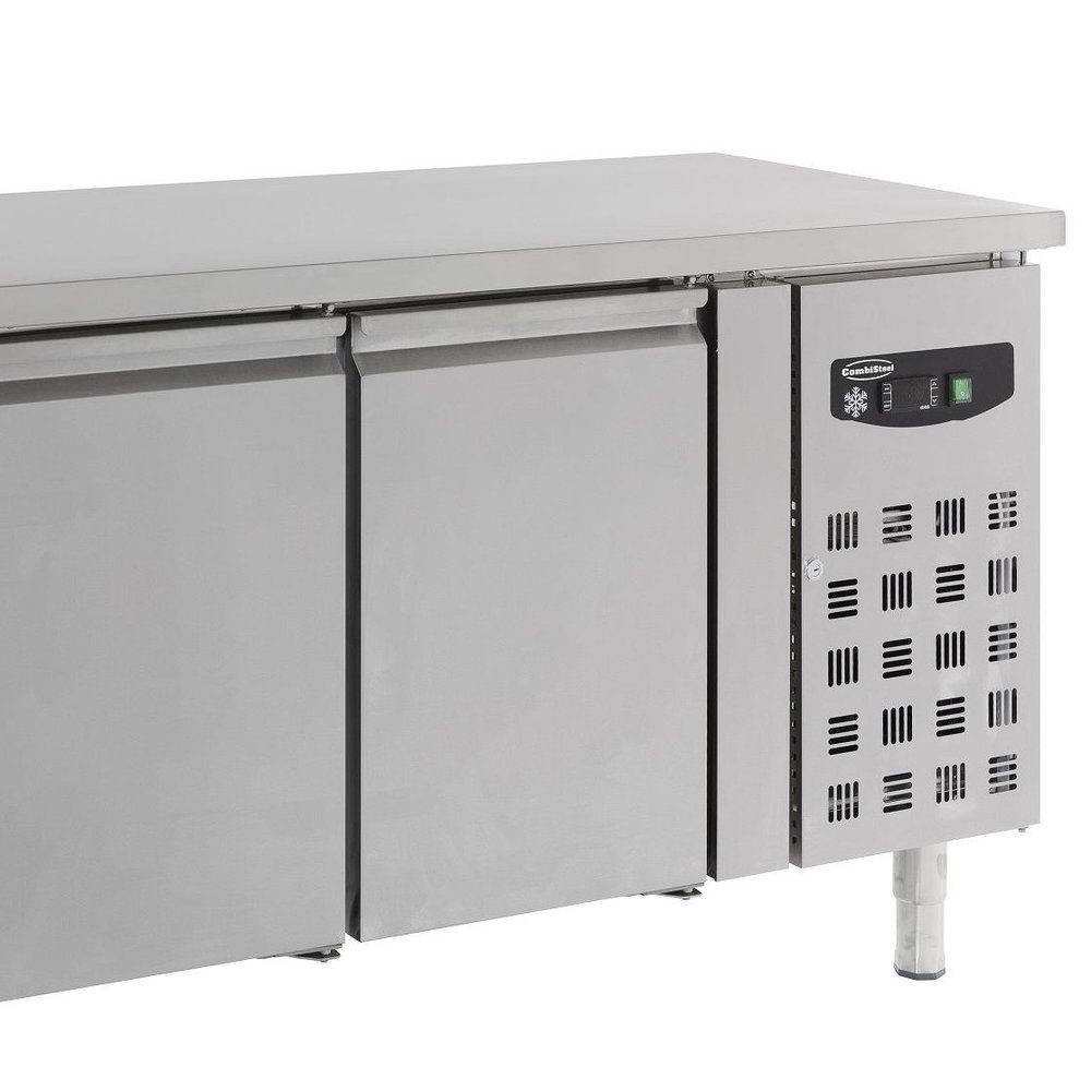 Combisteel Koelwerkbank | 417l | 3 Deuren (1/1 Gn) | +2°c/+8°c | Geforceerd | 1795x700x850(h)mm
