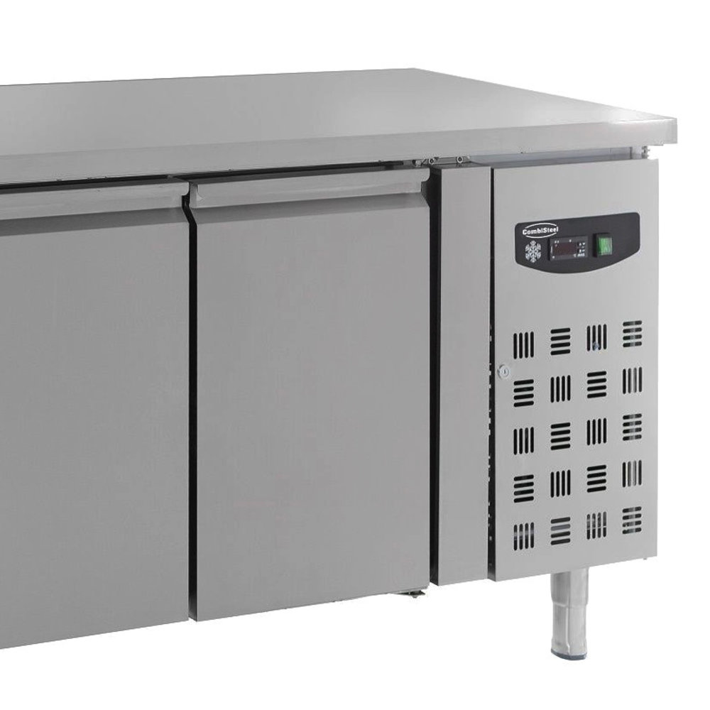 Combisteel Koelwerkbank | 553l | 4 Deuren (1/1 Gn) | +2°c/+8°c | Geforceerd | 0.34kw | 2230x700x850(h)mm
