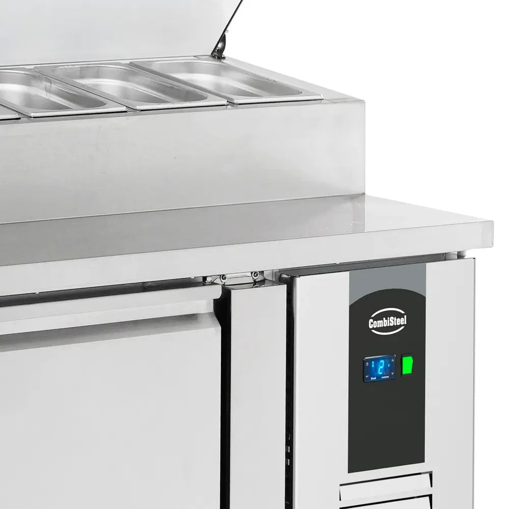 Combisteel Saladette | Standard Line | 400l | 3 Deuren (1/1 Gn) | Boven 8x 1/3 GN | +2°c/+8°c | Geforceerd | Klapdeksels | 1795x700x1085(h)mm
